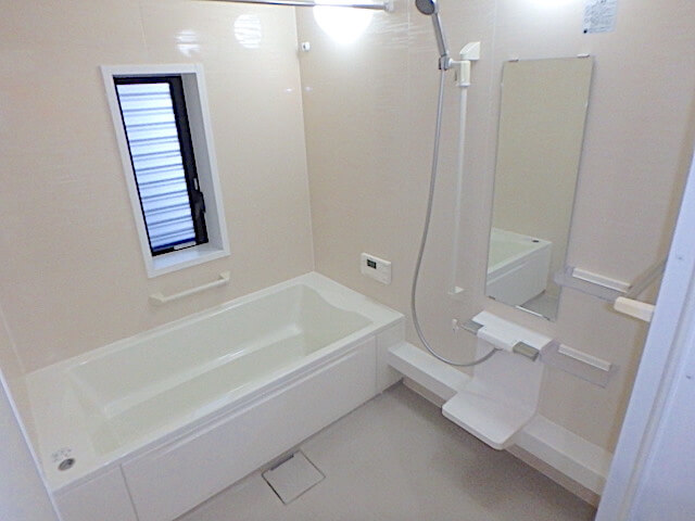千葉市中央区 デザイナーズ住宅 ハウスクリーニング 浴室の様子