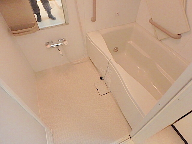 千葉市稲毛区 小中台住宅 原状回復工事 浴室清掃後の様子