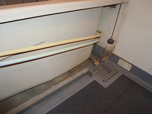 千葉県松戸市 ヴェラハイツ東松戸 浴室洗浄前の様子